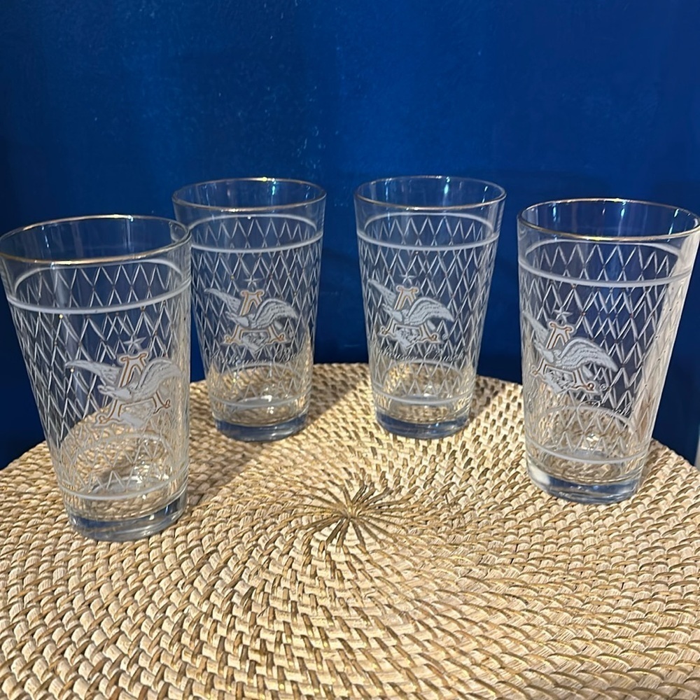 Vintage Set of 4 Anheuser Busch Budweiser Beer Glass Pint Glasses with Logo